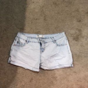 light wash jean shorts